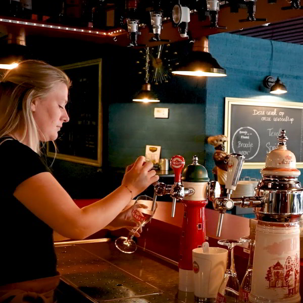 DeCamp bar nazitten opleiding theater de camp